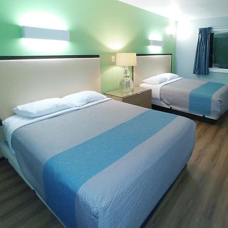 Country Yard Inn And Suites Sikeston Dış mekan fotoğraf