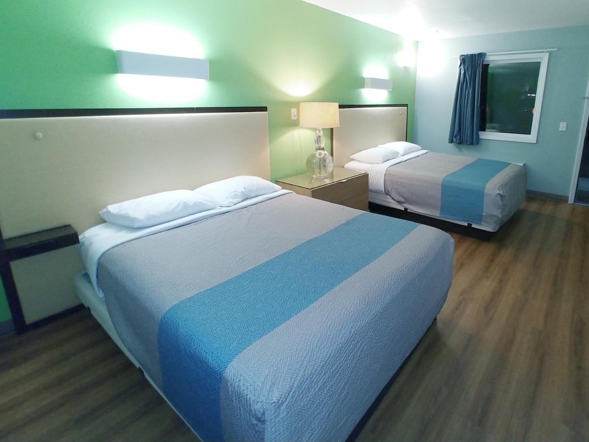 Country Yard Inn And Suites Sikeston Dış mekan fotoğraf