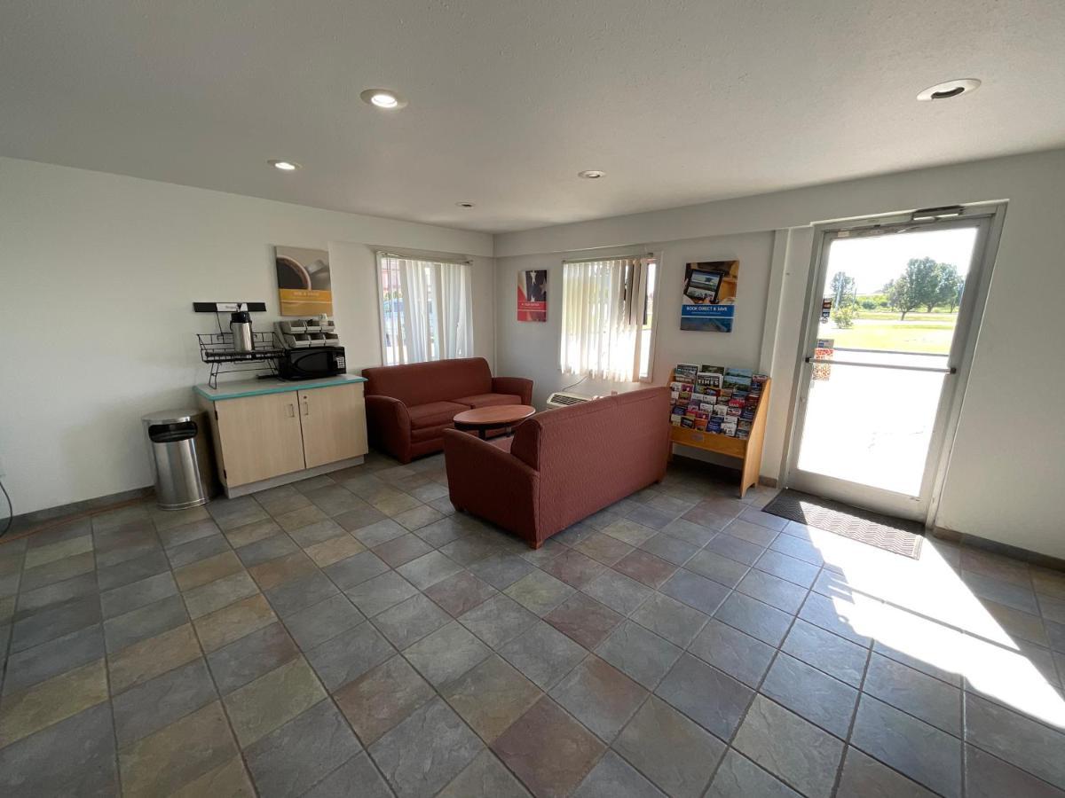 Country Yard Inn And Suites Sikeston Dış mekan fotoğraf