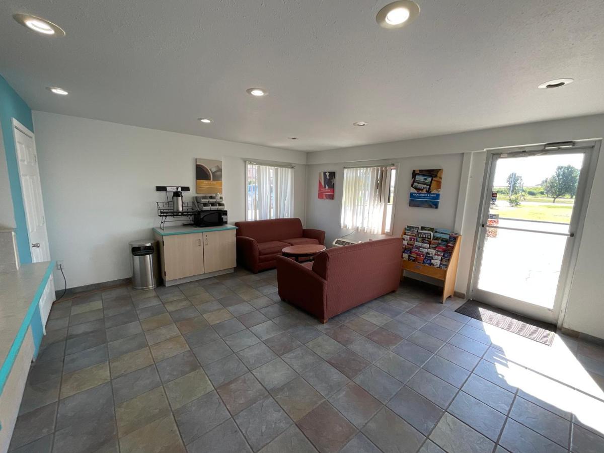 Country Yard Inn And Suites Sikeston Dış mekan fotoğraf