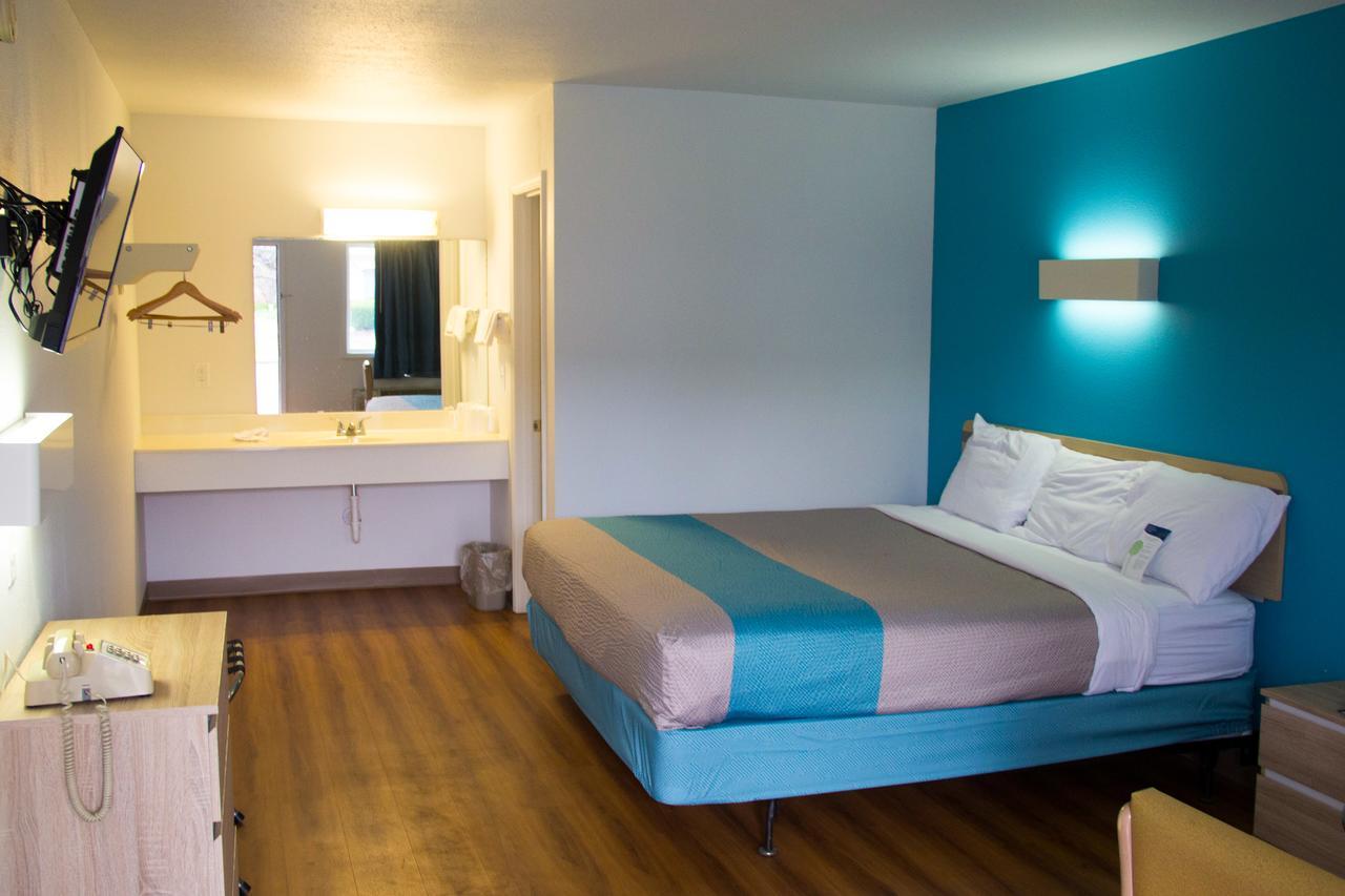 Country Yard Inn And Suites Sikeston Dış mekan fotoğraf