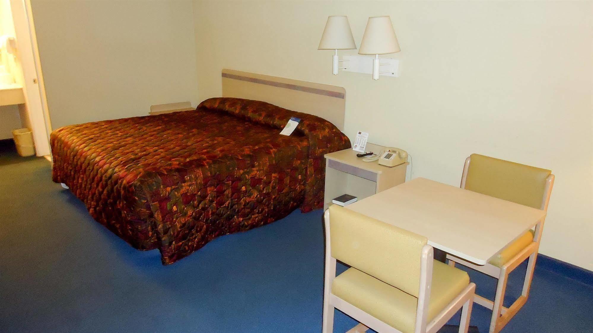 Country Yard Inn And Suites Sikeston Dış mekan fotoğraf