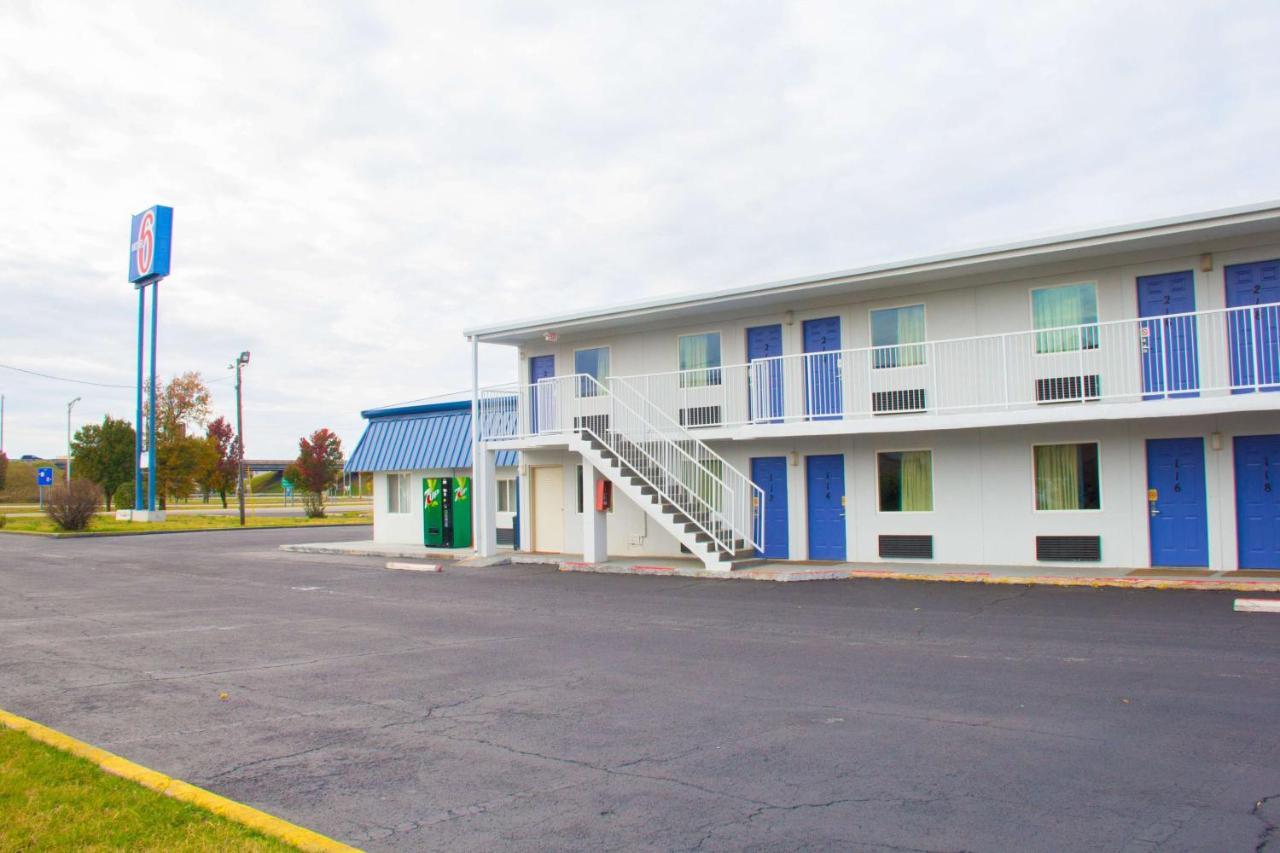 Country Yard Inn And Suites Sikeston Dış mekan fotoğraf