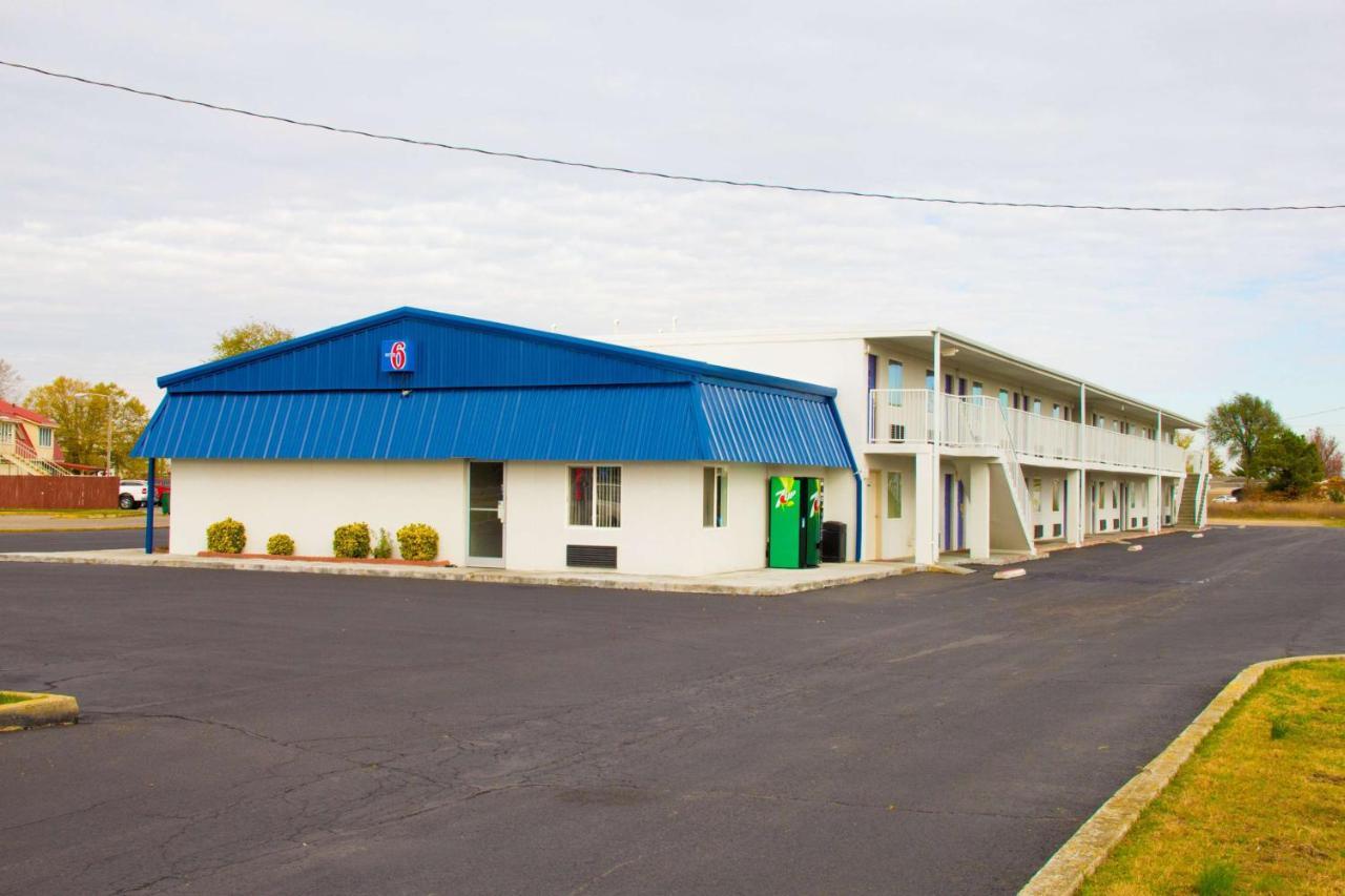 Country Yard Inn And Suites Sikeston Dış mekan fotoğraf