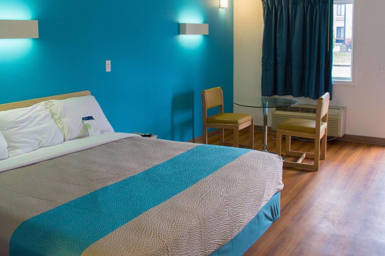 Country Yard Inn And Suites Sikeston Dış mekan fotoğraf